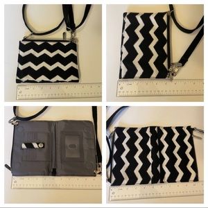 Thirty-One Crossbody Wallet